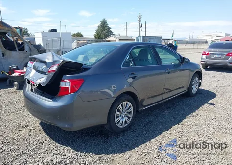 2013 Toyota Camry Le z USA, uszkodzony, nr VIN 4T1BF1FK2DU251344